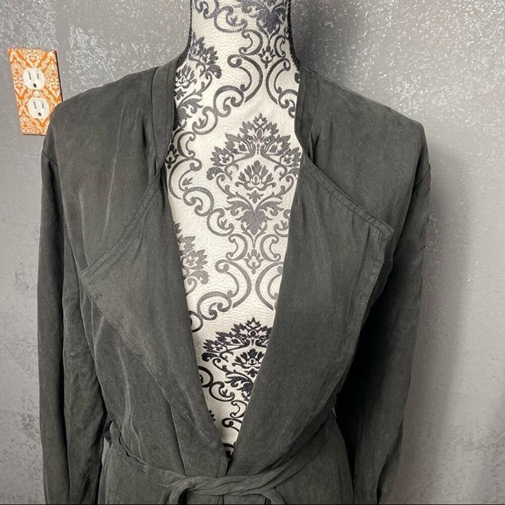 Splendid Sandwash Twill Drape Trench Coat. Black. Knee length. Tie waist - Picture 5 of 12